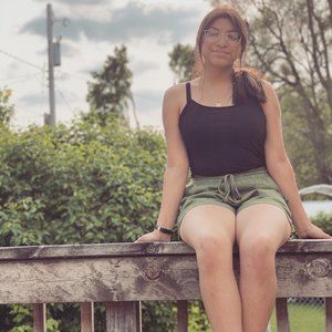 Meet your Posher, Camila